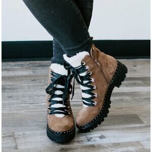 STEVE MADDEN Rainier Cognac Suede Lug Sole Lace-Up Platform Ankle Boots 5.5